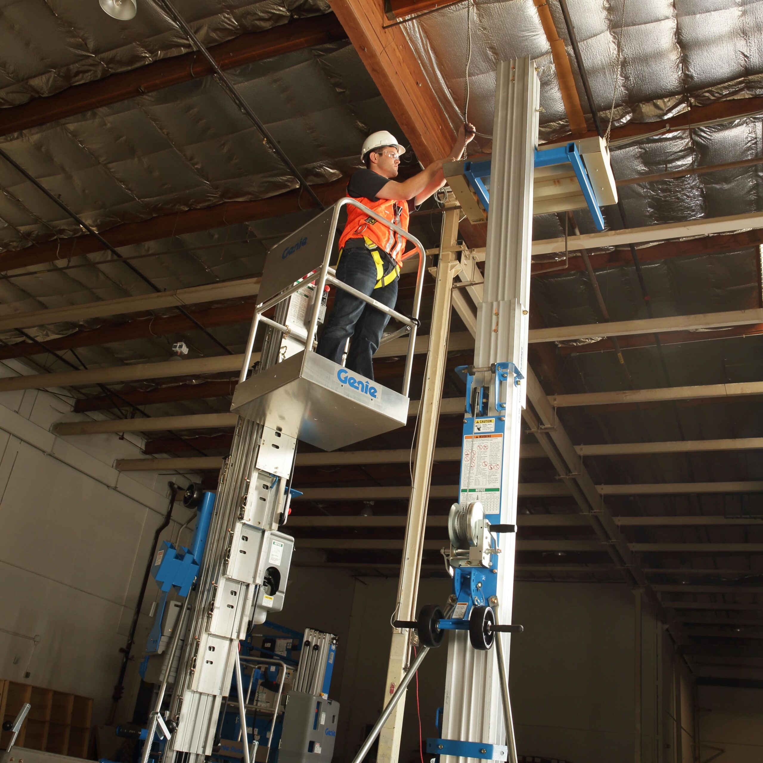 8-11 Meter One-Person Pusharound Lift, Electric - Image 5