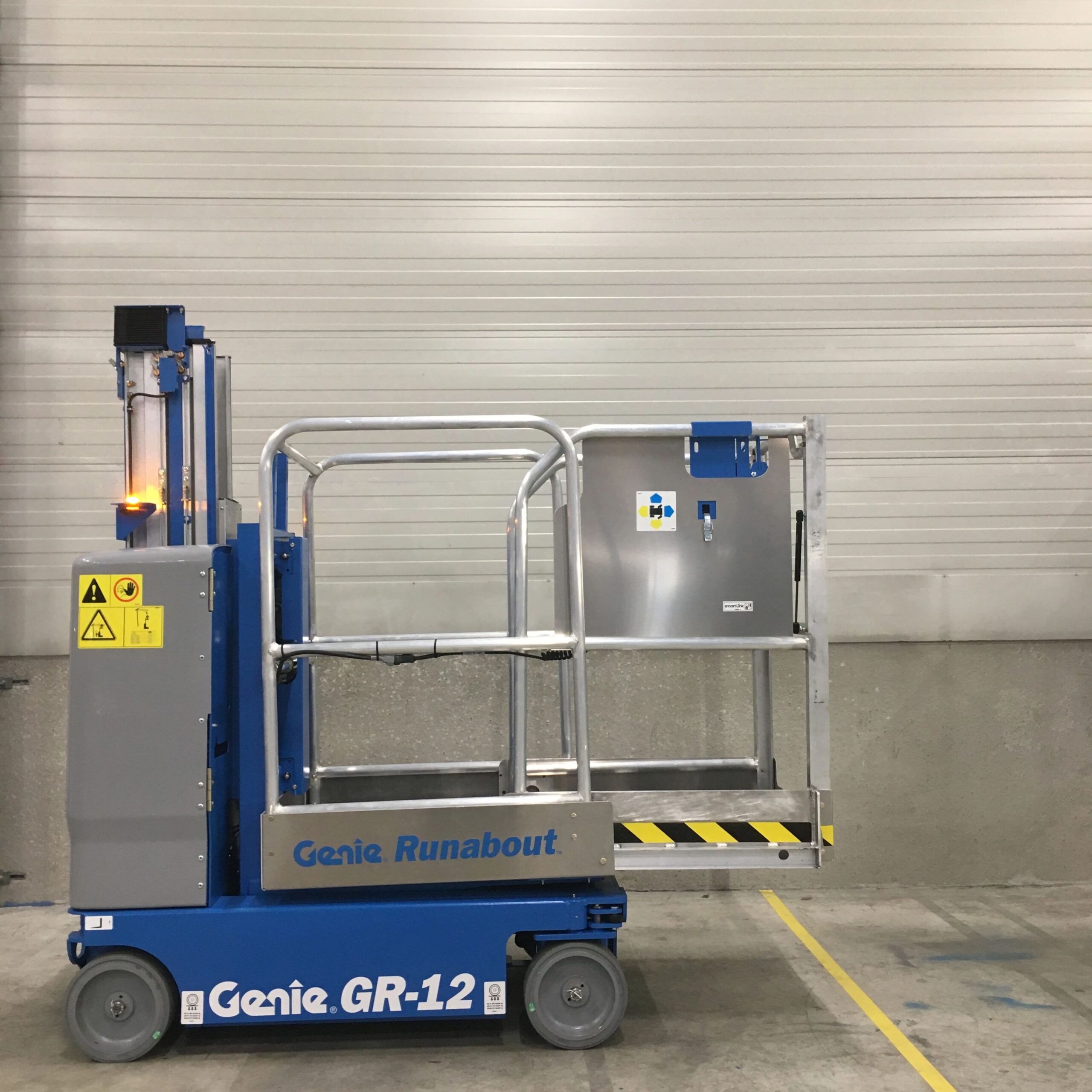 4 Meter One-Person Self-Propelled Lift, Electric - Image 2